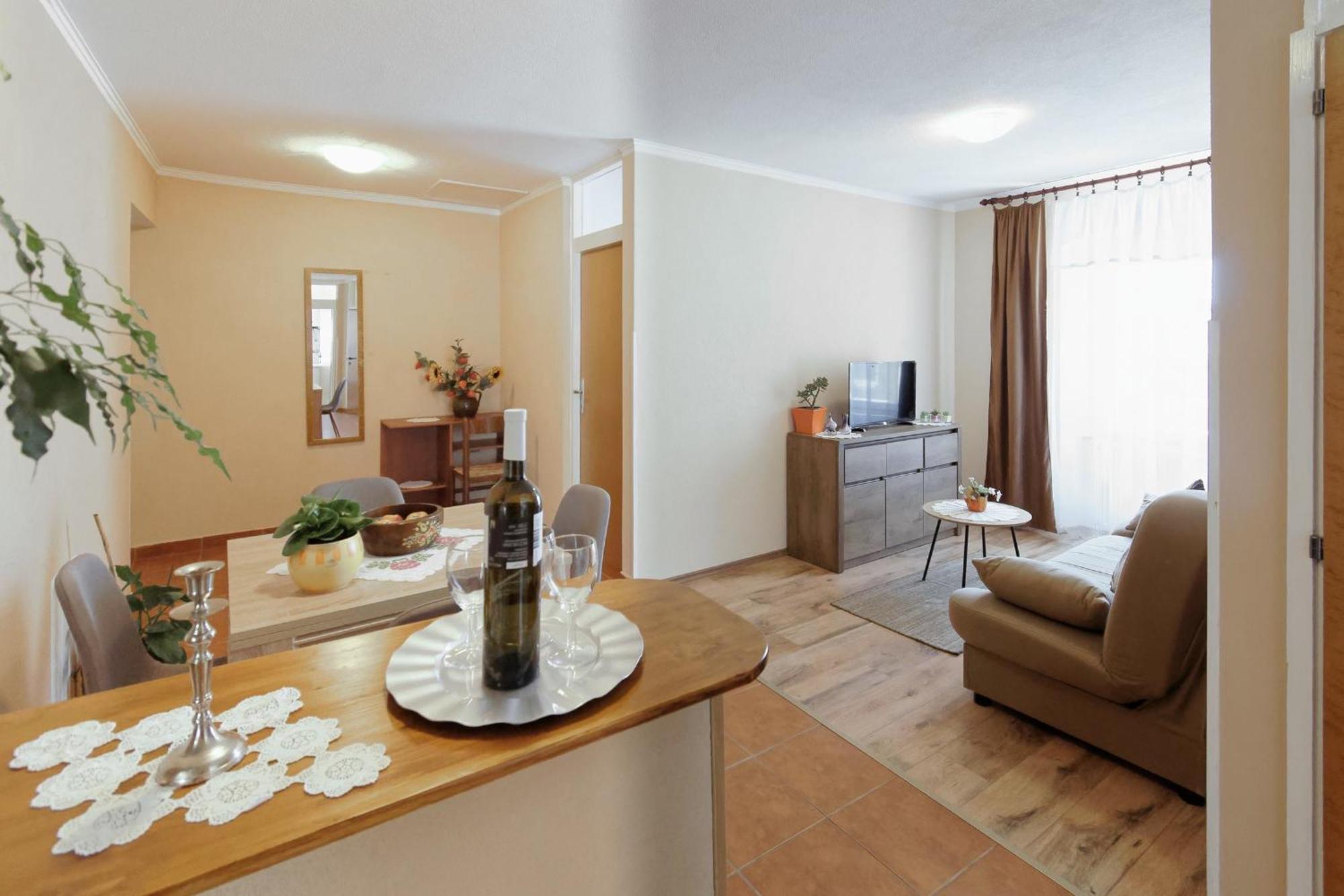 Apartments Viola By Rent Istria Momjan ภายนอก รูปภาพ