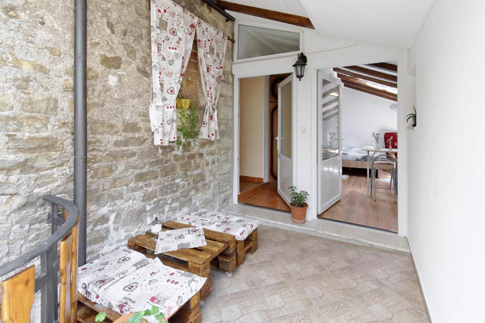 Apartments Viola By Rent Istria Momjan ภายนอก รูปภาพ